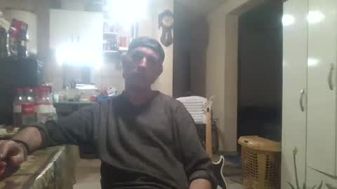 wg_colbert_noir online show from September 11, 9:54 am