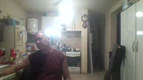 wg_colbert_noir online show from February 26, 6:40 am