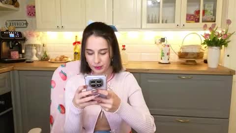 Victoria Maria online show from January 17, 12:20 am