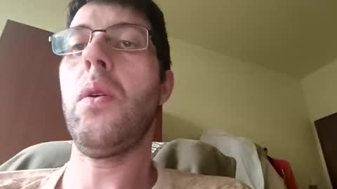 stoffy online show from April 6, 4:57 am