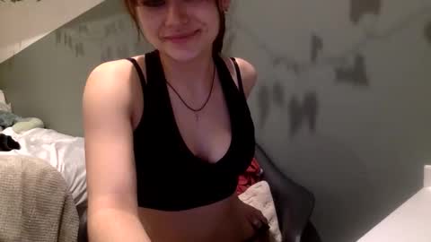 whimsy_tinks online show from February 2, 11:12 pm