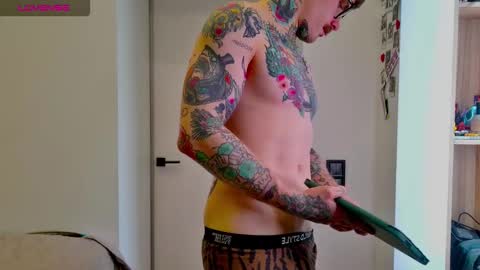 Max online show from March 24, 9:04 am