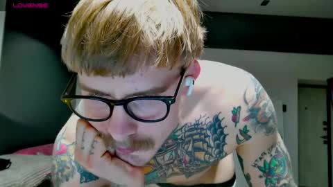 Max online show from November 27, 1:30 pm