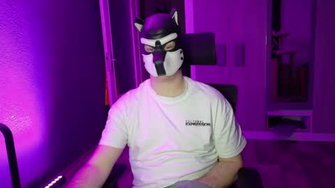 white_pup online show from April 13, 6:34 pm