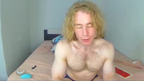 whitebars22 online show from June 11, 9:07 am