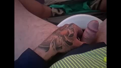 whiteboi9284 online show from May 19, 7:59 am