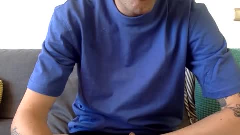 WhiteyLovers99 online show from May 6, 5:52 pm