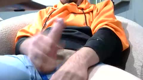 whoopthereitis8 online show from November 9, 6:54 pm