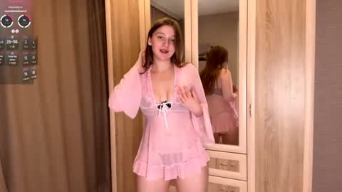 Molly online show from July 4, 6:55 pm