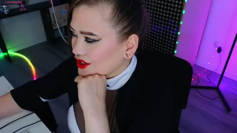 Laura  online show from July 16, 5:22 am