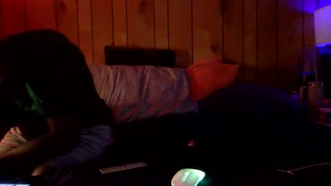 wildbboneatl online show from December 23, 7:58 am