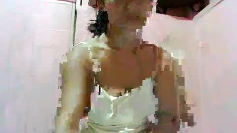 wildchilly_pearl19 online show from February 9, 3:43 am