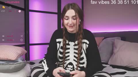 .. alice .. online show from April 3, 4:30 am