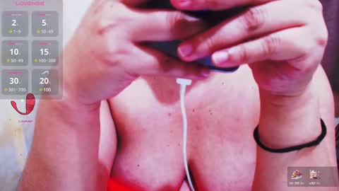 wildhotasianx online show from February 20, 4:14 pm