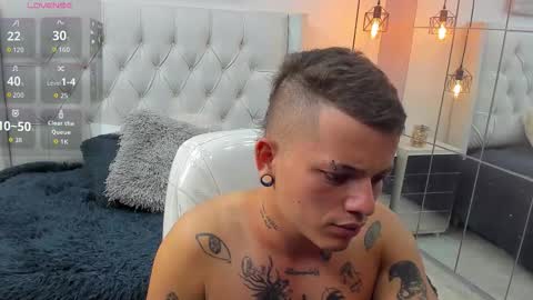 wild online show from February 5, 3:43 am