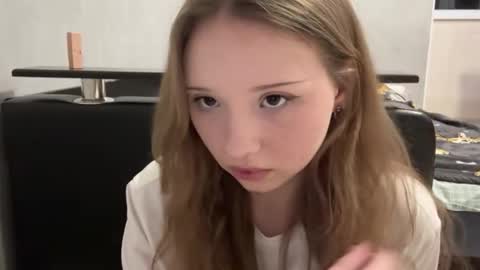 Olivia online show from December 17, 4:14 pm