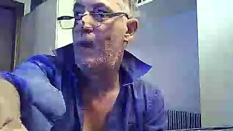 Willfire71 online show from December 3, 6:10 am