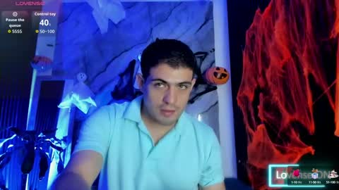 Snapshot of william_steel_ chatting on October 6, 11:28 am William Steel online show from October 6, 11:28 am