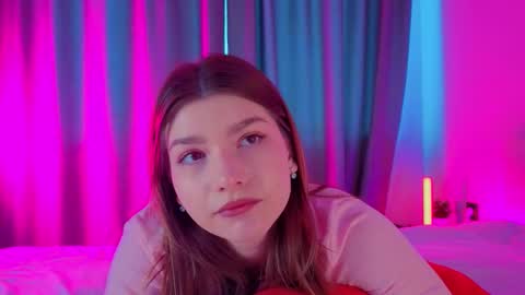 Vicki3 online show from February 18, 7:30 am