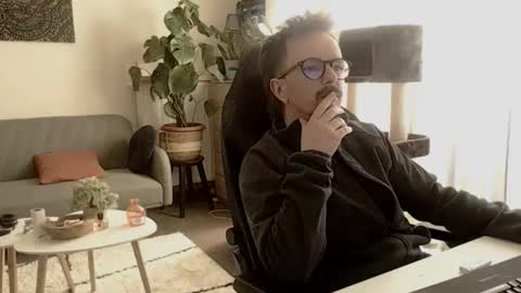 cream36 online show from March 21, 1:27 pm