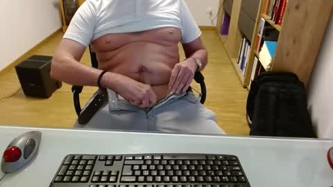 winterfreund99 online show from April 6, 10:38 am