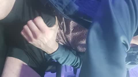 wnhz27 online show from December 23, 2:45 am