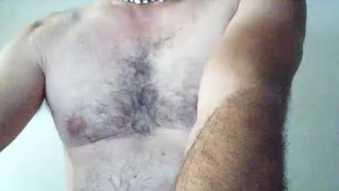 Snapshot of wolfofsea chatting on October 19, 3:22 am Luis online show from October 19, 3:22 am