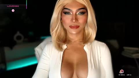 Julia online show from November 1, 3:07 am