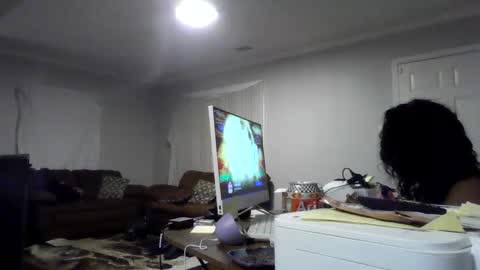 Woodpipe69 online show from December 16, 1:31 am