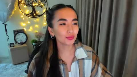 dudetta Kim online show from April 29, 6:35 pm