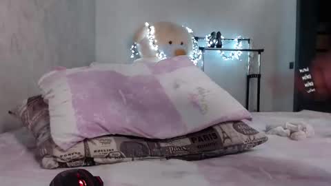 Lily online show from June 7, 1:16 pm