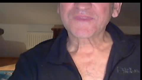 Snapshot of wuki123 chatting on February 21, 10:48 pm Wuki online show from February 21, 10:48 pm