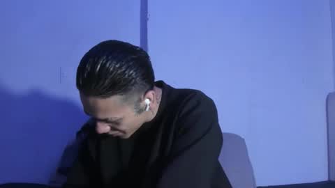 wyatt_smith71 online show from May 13, 2:05 pm