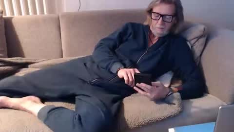 WyattEarp64 online show from December 5, 3:21 pm