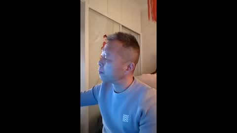 wzl80 online show from December 18, 2:40 am