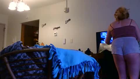 x2kayx2 online show from April 1, 2:36 pm