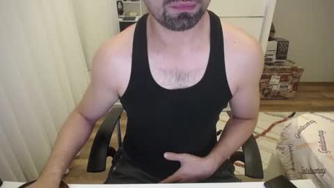 Mr. Lonely online show from November 30, 9:00 pm