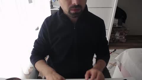 Mr. Lonely online show from October 14, 10:40 am