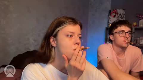 Philipp and Este online show from July 24, 7:49 am