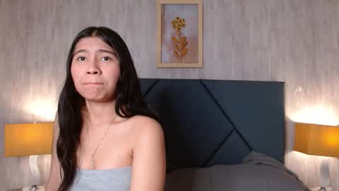 aurora  online show from November 28, 3:25 am