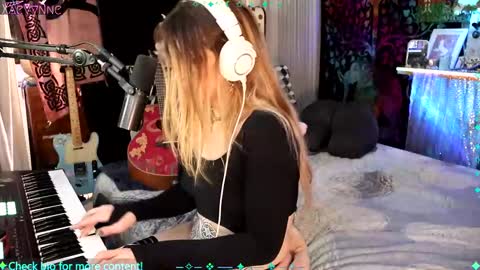 Xaevynne  Sometimes Milla Milla The Cute as a Buttom Brunette     online show from September 19, 6:06 am