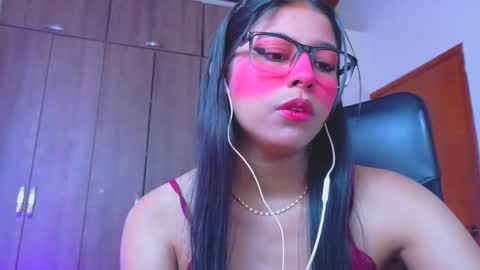 XALLYSONX online show from March 5, 1:20 pm