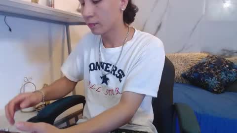 xandergrey8 online show from March 16, 7:07 pm