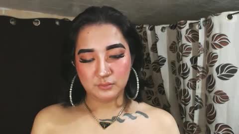 Nira   NOT INTO CHEAP GUYS  online show from January 11, 11:56 pm