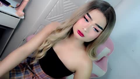 kianna online show from February 20, 12:30 am