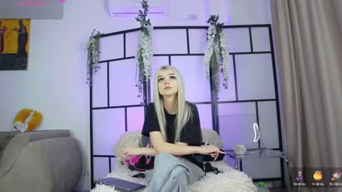 xenomy online show from November 10, 8:17 am