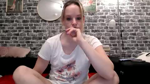 Milfi online show from February 27, 9:29 pm