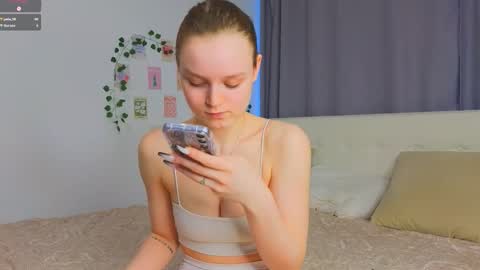 Luna and Lina online show from November 30, 4:52 am