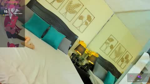 xislandenchantresx online show from September 17, 7:39 pm