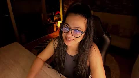 Lara online show from February 14, 9:39 pm